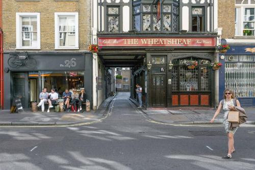 Hanway Street by onefinestay - image 6