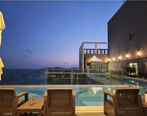 beachfront 엠버서더호텔 사진 3