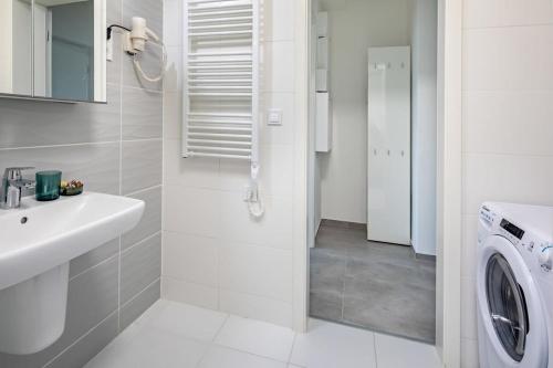 Brand NEW Studio with balcony - main image