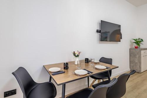 Spacious - Cozy - Central - image 9