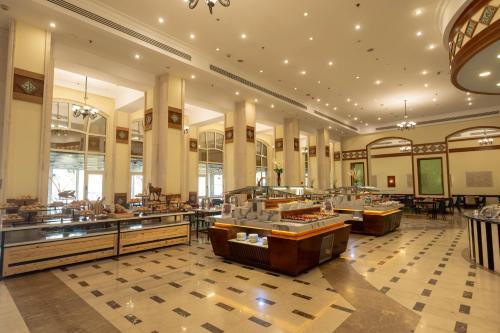 Restaurante, Royal Lagoons Resort & Aqua Park in Hurghada