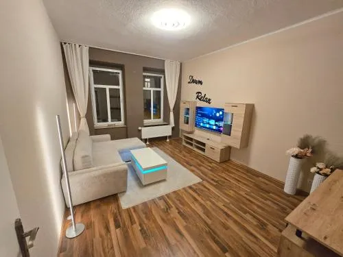 Boardinghouse mit 10 großen Apartments mit Parkplatz und Balkon in Chemnitz, Deutschland