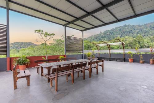 ForestEdge bungalow 8BR 34pax Templer Villa in Rawang