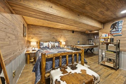 Bigfoots Lodge by the Lake - Dale Hollow Cabin with Sauna Fire Pit and Game Room - image 8