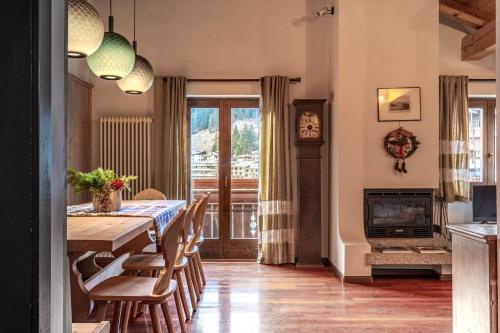Bar/lounge, Penthouse Center Madonna di Campiglio VN in Palu