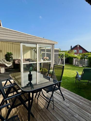 Hus, barnvanligt, nara strand in Vallas