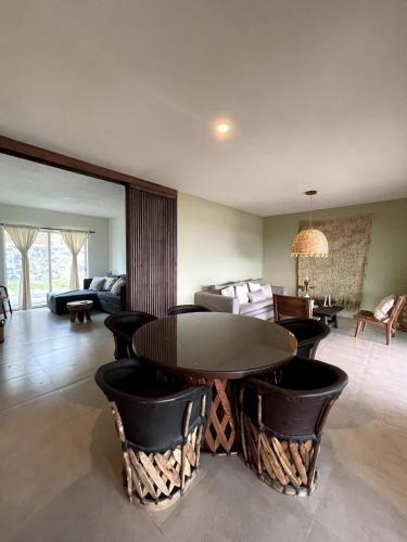 Private Heated Pool - Lake View House - Golf Club in San Nicolás De Ibarra