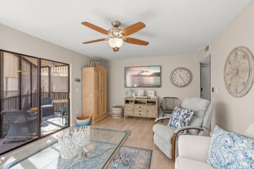 Bay Oaks C 2nd Floor in Siesta Key, USA