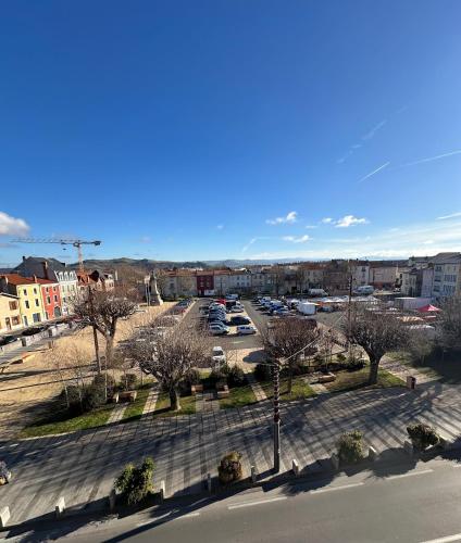 A szálláshely kívülről, JFK13 Suite Cocoon Hypercentre Fibre et vue Sancy in Issoire