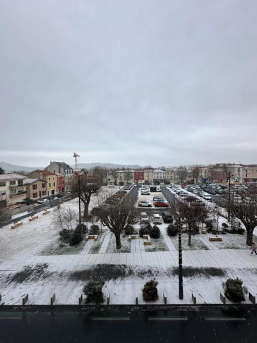 A szálláshely kívülről, JFK13 Suite Cocoon Hypercentre Fibre et vue Sancy in Issoire