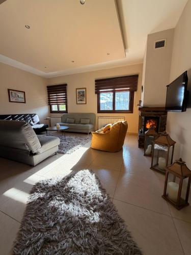 Austria Luxury Apartments, Faraya Hotel in Faraya