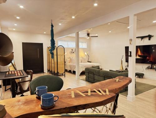 Studio Havana, Peaceful riverside retreat in Highlands (TX)