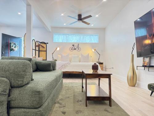 Studio Havana, Peaceful riverside retreat in Highlands (TX)