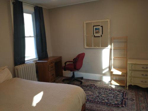3 Bedroom Apartment 30 Minutes to New York No Car Needed in Ridgefield Park (New Jersey)