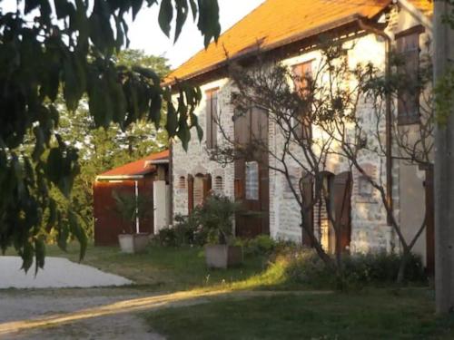 Ancienne Fromagerie : Gîte avec Accès Canal, Jardin et Terrasse - FR-1-489-608 (Ancienne Fromagerie : Gite avec Acces Canal, Jardin et Terrasse - FR-1-489-608) in Ganē Surluāra