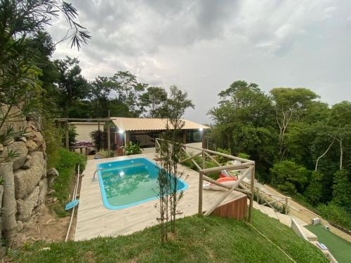 Entre a serra e o mar! Casa próx as melhores praias do Rio!