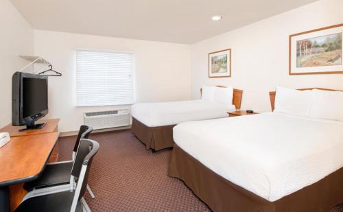 WoodSpring Suites Columbus Fort Benning - image 10