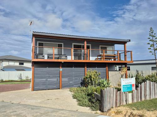 . Lano Beach House