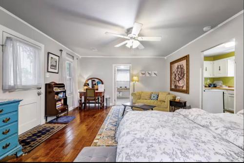 Truly Central Private Guest House in Nashville, USA