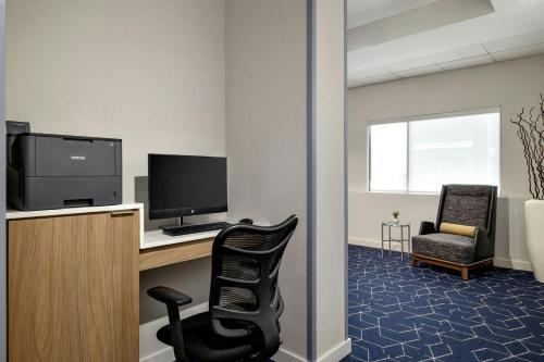 Courtyard Fargo Moorhead MN - image 11