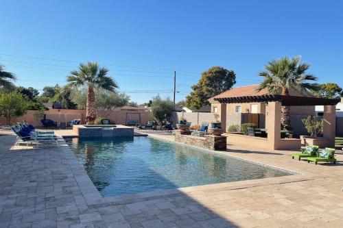 Luxurious Lehi, Heated Pool & Pirate Ship in Salt River Reservation
