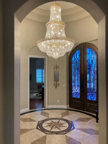 Luxurious Lehi, Heated Pool & Pirate Ship in Salt River Reservation