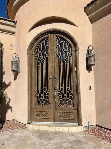 Luxurious Lehi, Heated Pool & Pirate Ship in Salt River Reservation