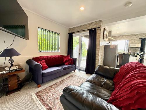 Cosy Raglan Studio - Walk to Beach and Village - Roberts St - Studio Downstairs, Раглан (фото 11)