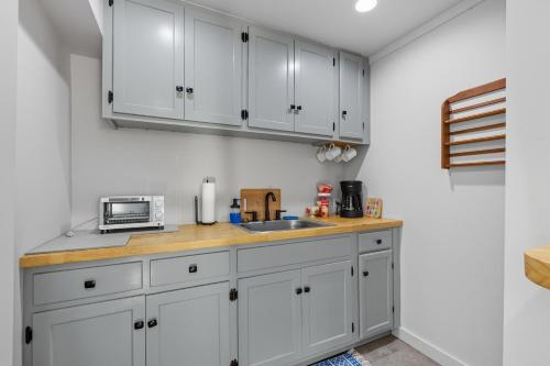The Briarcliff Suite studio - image 8