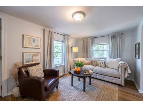 Downtown Bungalow < Less than 15 Miles to UGA! home - image 7