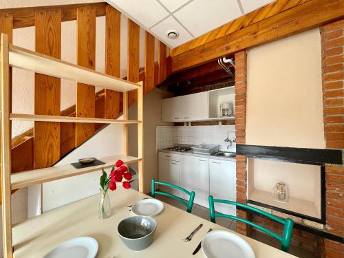 Gîte paisible près du Puy-en-Velay, 2 chambres, proche Lac du Bouchet - FR-1-582-341 (Gite paisible pres du Puy-en-Velay, 2 chambres, proche Lac du Bouchet - FR-1-582-341) in Le Bouchet-Saint-Nicolas
