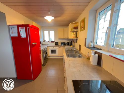 Gîte accessible PMR avec jardin clos, terrasses et proche Vélo Rail à Commequiers - FR-1-426-465 (Gite accessible PMR avec jardin clos, terrasses et proche Velo Rail a Commequiers - FR-1-426-465) in St Reverend