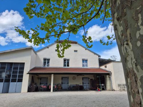 Maison de caractère à Gy avec parking et Wifi - FR-1-583-448 (Maison de caractere a Gy avec parking et Wifi - FR-1-583-448) in Gy