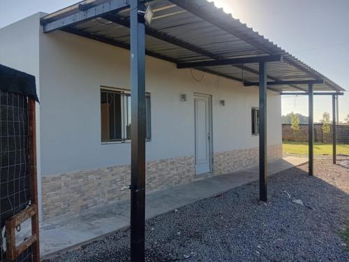 Casa amueblada a 3 kilómetros de Mercedes, Soriano (Casa amueblada a 3 kilometros de Mercedes, Soriano) in Mercedes
