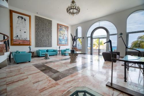 Hotel y Museo Casa Turquesa — other in Calle Retorno Boulevard Kukulcán, Km. 13.5, Cancún, 77500, Mexico