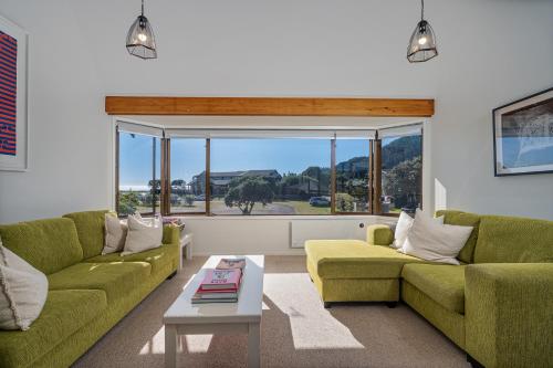 外部景觀, Beachfront Landing - Pauanui Holiday Home in 帕瓦努伊