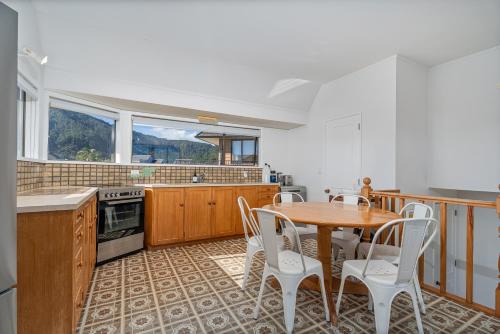 外部景觀, Beachfront Landing - Pauanui Holiday Home in 帕瓦努伊
