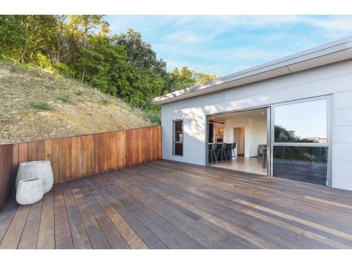 Exterior view, Horizon View Retreat - Nelson Holiday Home in Stoke