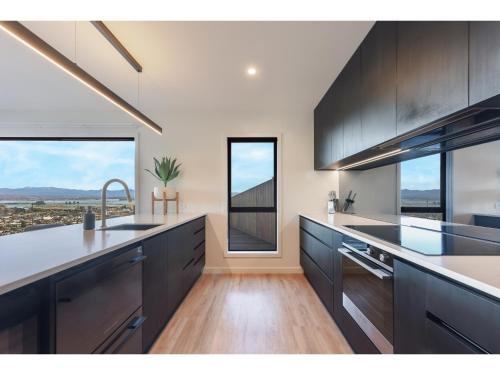 Exterior view, Horizon View Retreat - Nelson Holiday Home in Stoke