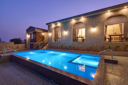 Breeze Resort Panhala , Swimming Pool, Just 5 Minutes From Panhala! in Panhala
