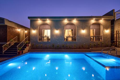 Breeze Resort Panhala , Swimming Pool, Just 5 Minutes From Panhala! in Panhala