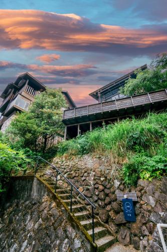 Exterior view, 熱海 仲夏 初島を臨む絶景プライベート別荘 in Kamitaga