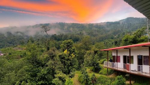 Shiv Shankar Hotel And Resort in Phata