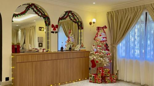 Johor Bahru -- Gathering & Spacious & KTV #6BR5B #20-24px by Cowidea in Stulang Bahru