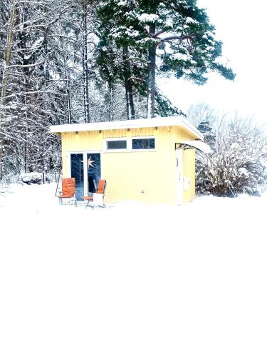 Cozy cottage close to nature and city in 엔스케데