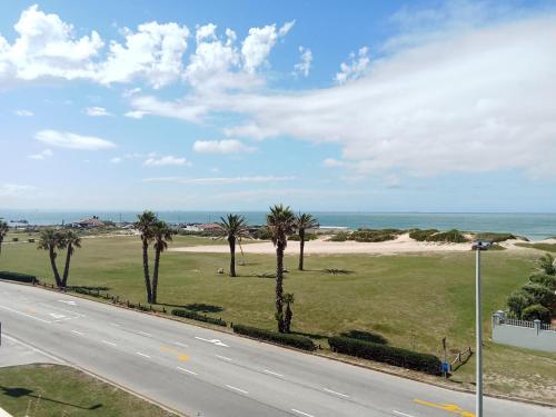 Summerstrand, 9th Avenue, Unit 303 Cascades, Port Elizabeth