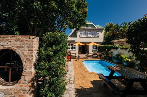 Piscine, Hermanus Backpackers & Budget Accommodation in Hermanus