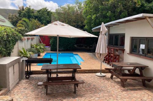 Afficher, Hermanus Backpackers & Budget Accommodation in Hermanus