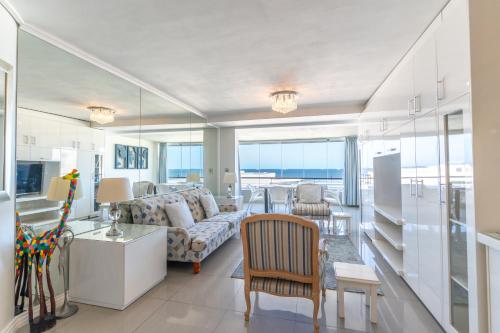 Lagoon Beach Hotel and Spa in Cape Town