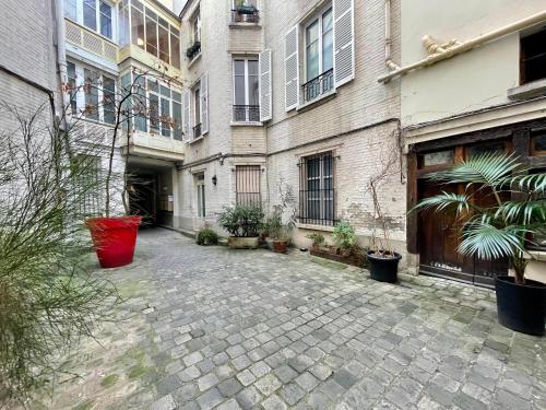 Beaubourg Le Marais Paris - image 2
